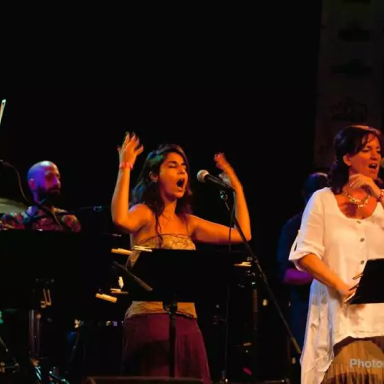 16.FOLK HOLIDAYS 3 VOICES  CZ ( NAMEST NAD OSLAVU, 2014.)